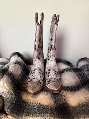 Women's Silver Lace-Up Western Boots with Cutout Detail